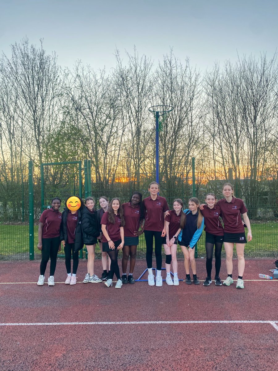 Ernulf_PEdept's tweet photo. Our Year 7 football team are District Champions &amp; we could not be prouder. Against some tough competition they did not concede a single goal 💪⚽️
Shout out to our year 8 netball team who also had a great afternoon at their District Tournament  #teamernulf 🏆🥇 https://t.co/j0LuW5rKCi