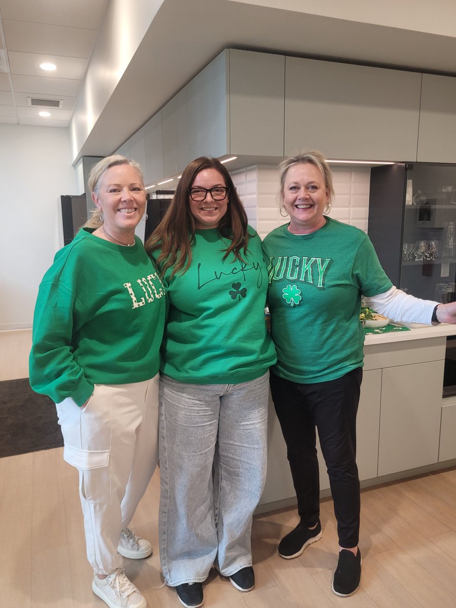 OfficeWorks tweet media