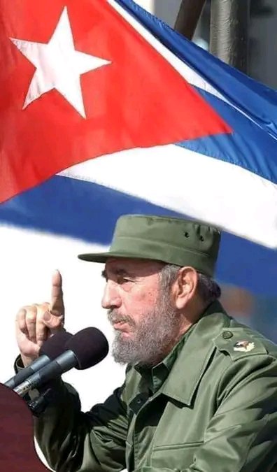 "¡Ningún verdadero cubano vende su madre, que es la patria; a su hermano, que es la solidaridad! ¡ A sus hijos, que son: la libertad, la dignidad, el honor, la igualdad y la justicia!" #FidelPorSiempre. 
#100AñosConFidel.