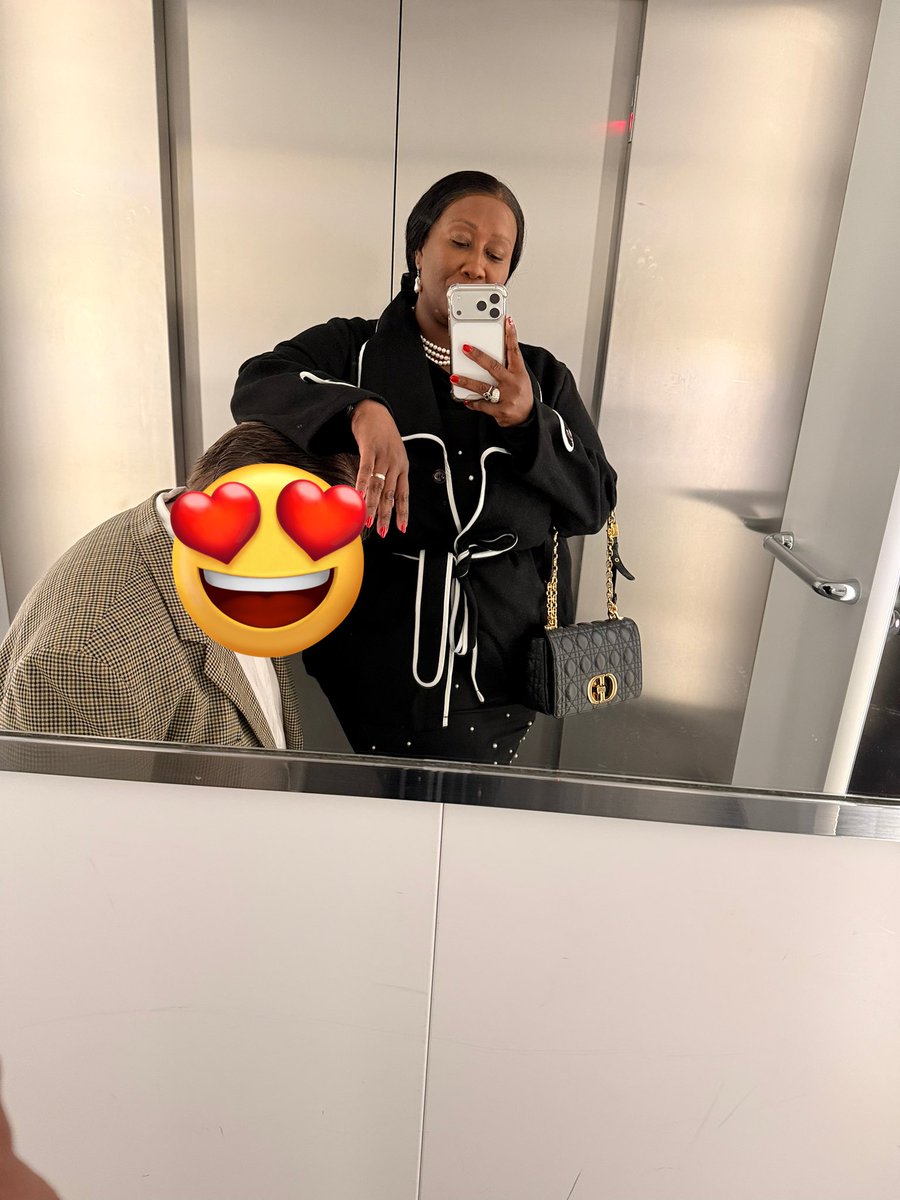 Madame Caramel tweet media