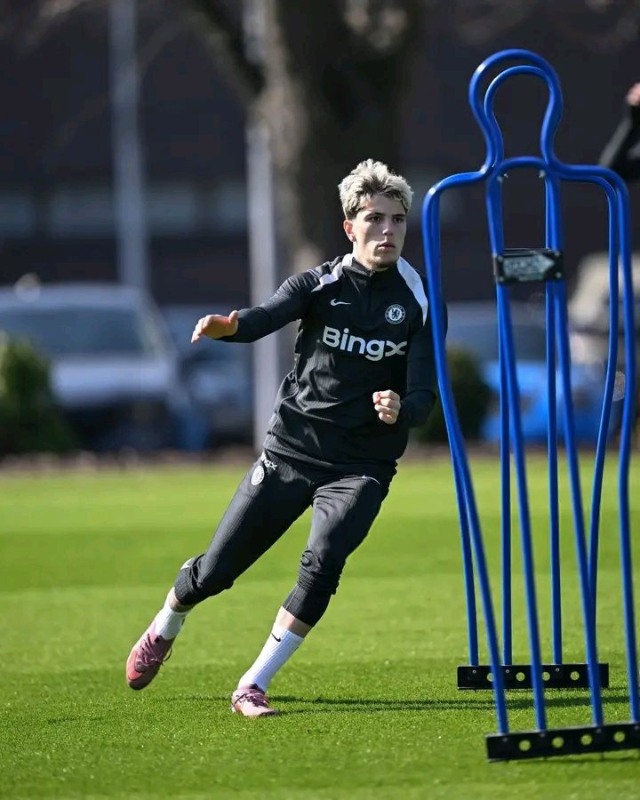 TheChelseaLens tweet media