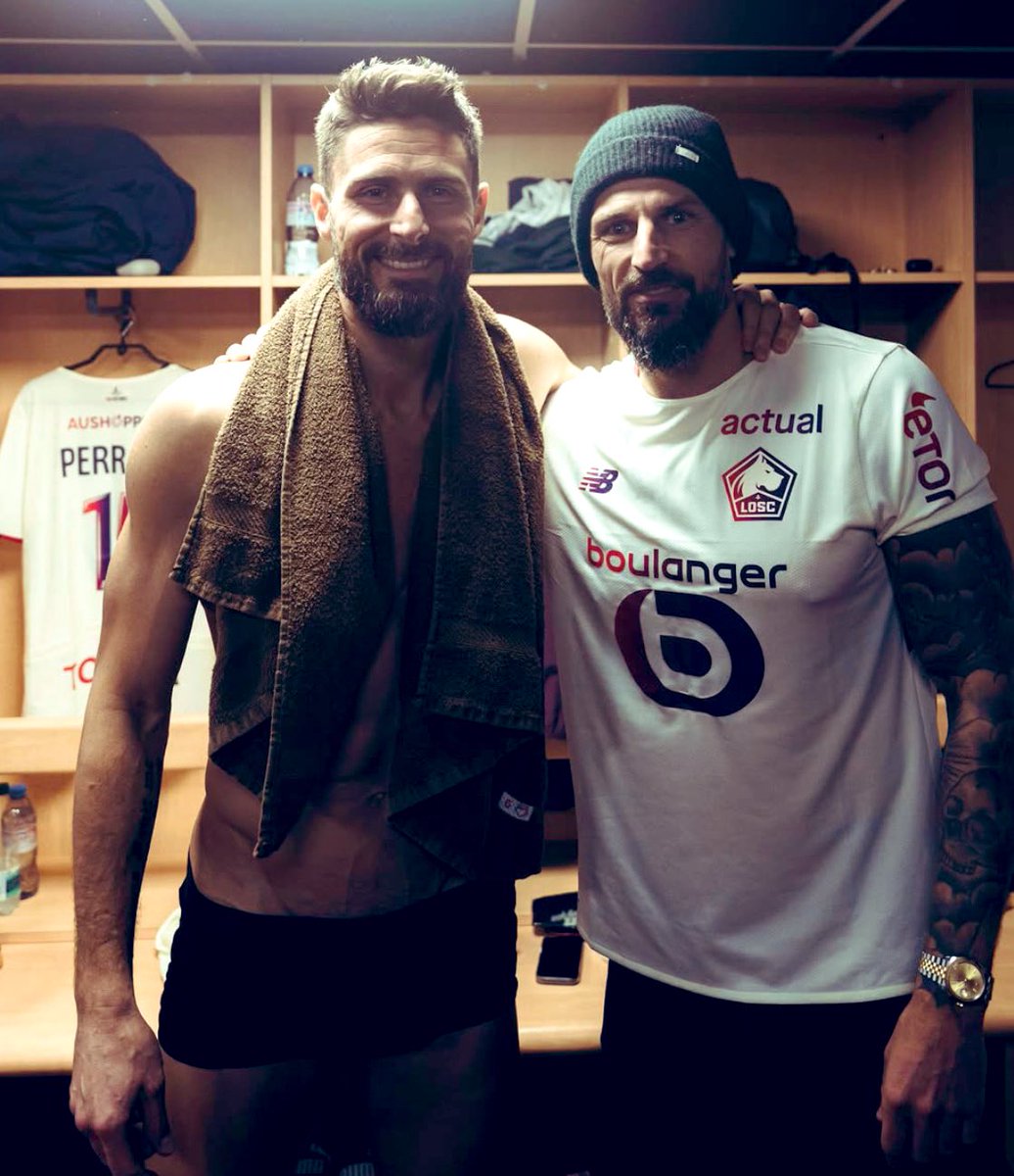 Shirtless PL tweet media