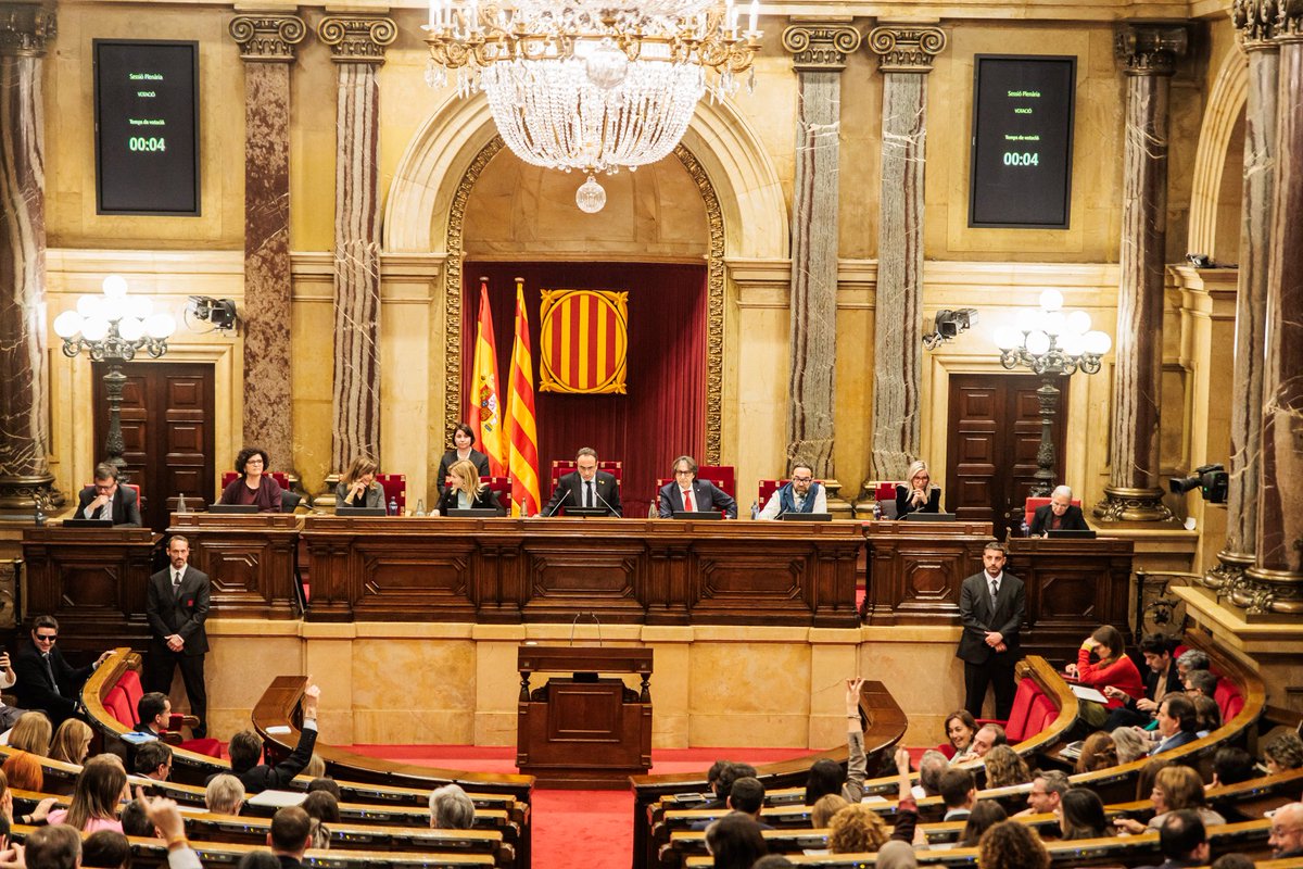 Parlament de Catalunya tweet media