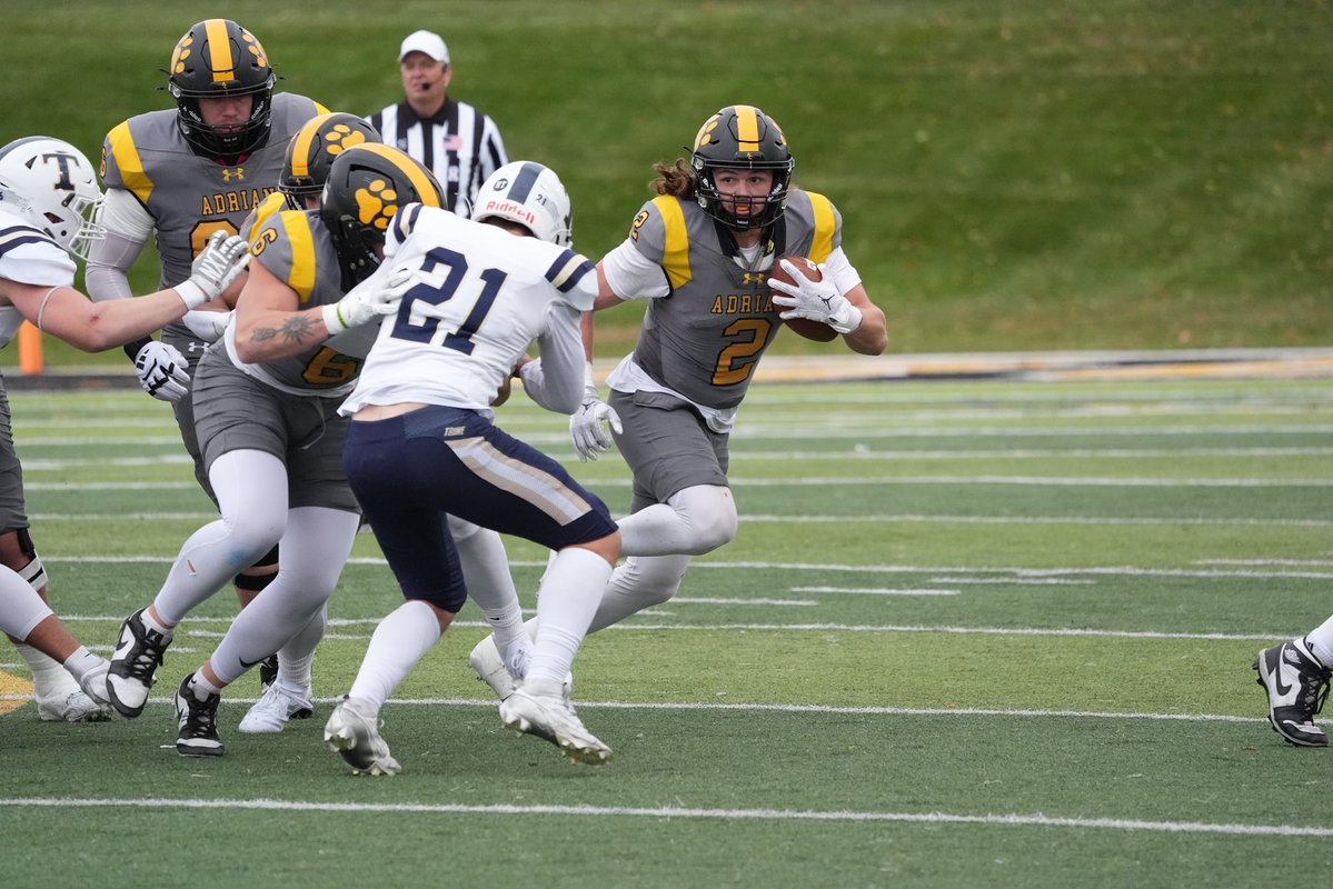 Adrian College Football tweet media