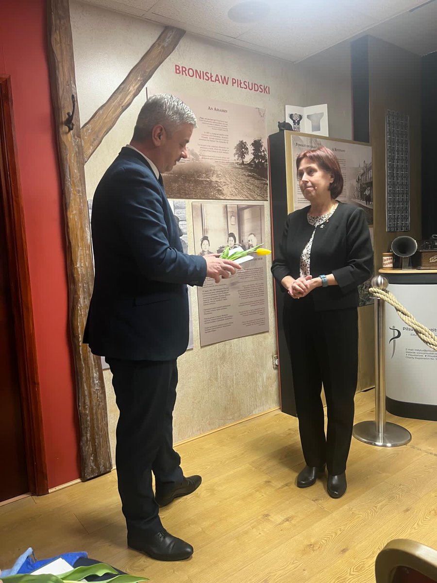 Bart Nowak tweet media