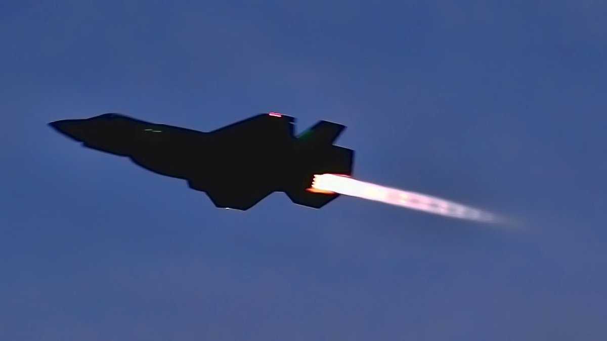 Restitutor Orientis 🇨🇭 tweet media