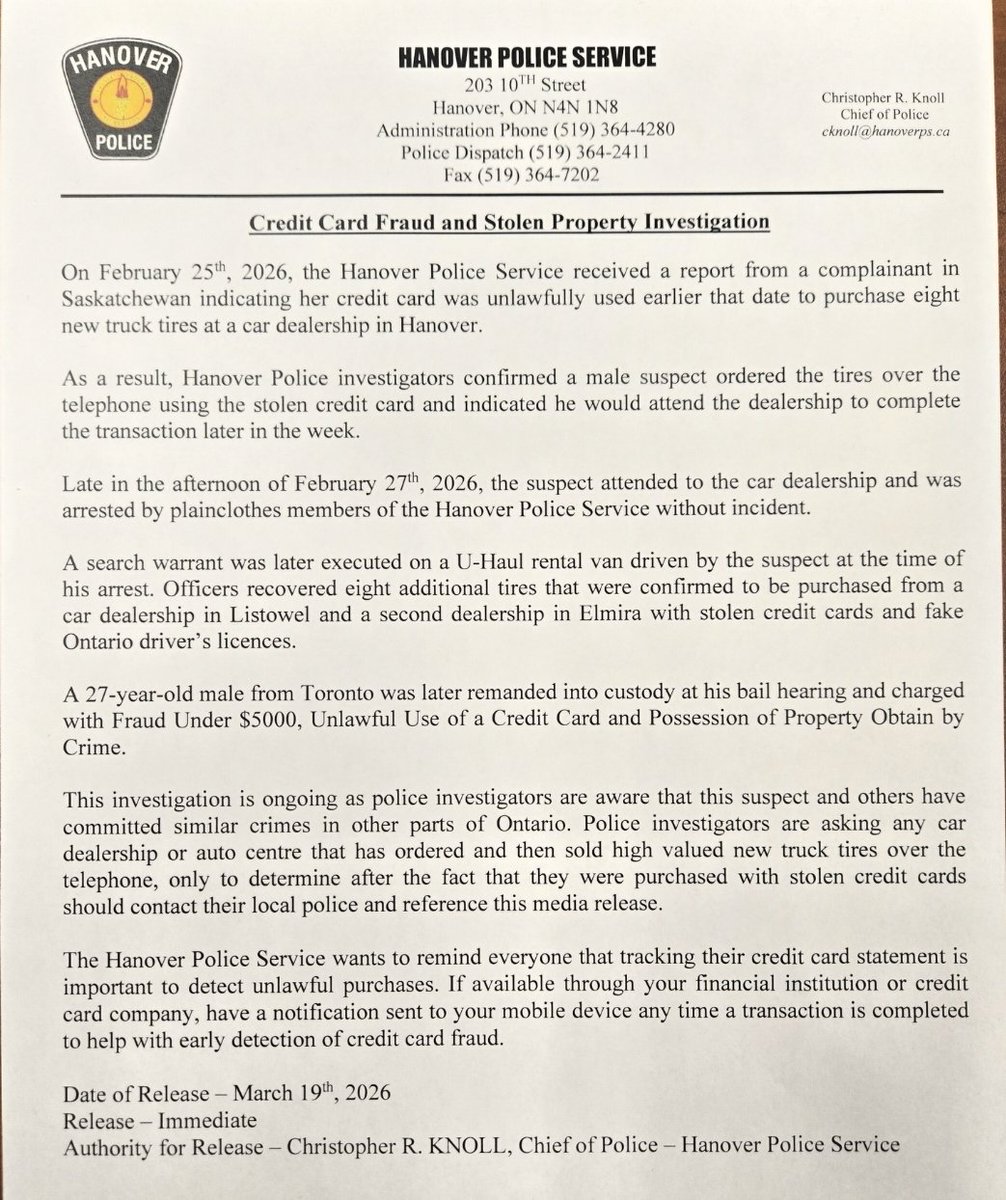 Christopher Knoll tweet media