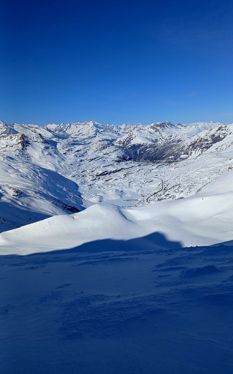 ABettmeralp's tweet photo. #Simplon Sud
#Engeloch https://t.co/8TkYVNCup9