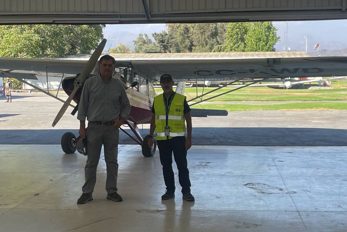 DGACChile's tweet image. 📢¡La @DGACChile se mueve! 🇨🇱
Hoy compartimos una imagen de la fiscalización al Club de Planeadores de Vitacura en #Santiago📍
@Sernatur  #recorrechile #fly #Aeronáutica
