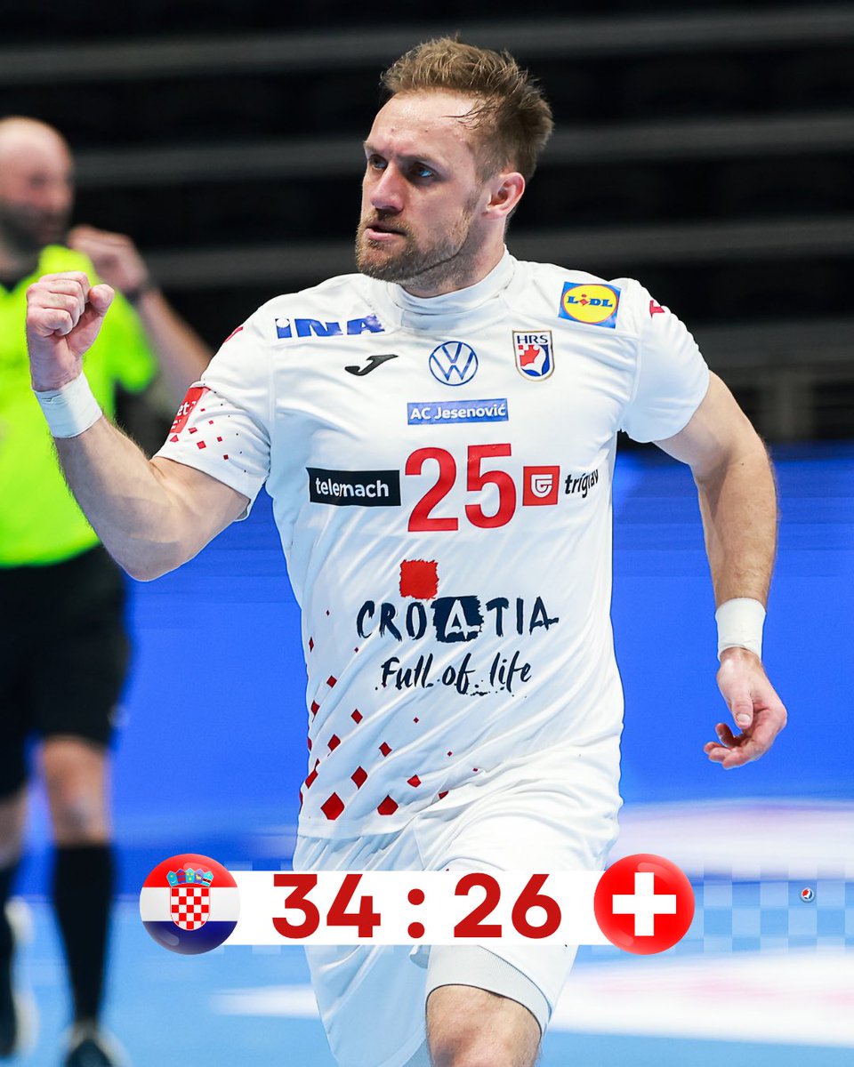 HRS_CHF's tweet photo. 🎉 Rapsodija Hrvatske u Zadru &amp; uvjerljiva pobjeda protiv Švicarske 💪🏼👏🏼🇭🇷

Kapetan Ivan Martinović naš je prvi strijelac sa 7️⃣ pogodaka 😎😎

U obrani, prvo ime Dominik Kuzmanović koji nas je pogurao do velikog plusa 🐙🙏🏼

Hvala navijačima u Zadru! ❤️🤍💙

#crohandball https://t.co/joyzLA9Ae9