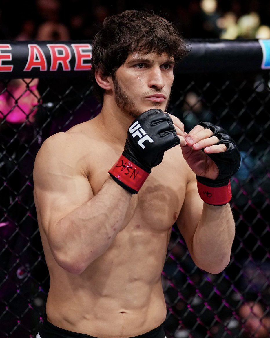 Full Mount MMA tweet media