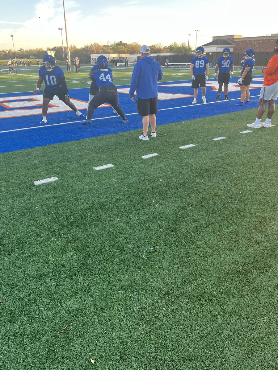 𝓓𝓮𝓪𝓷𝓽𝓮 “𝓓2”𝓦𝓲𝓵𝓵𝓲𝓪𝓶$ tweet media