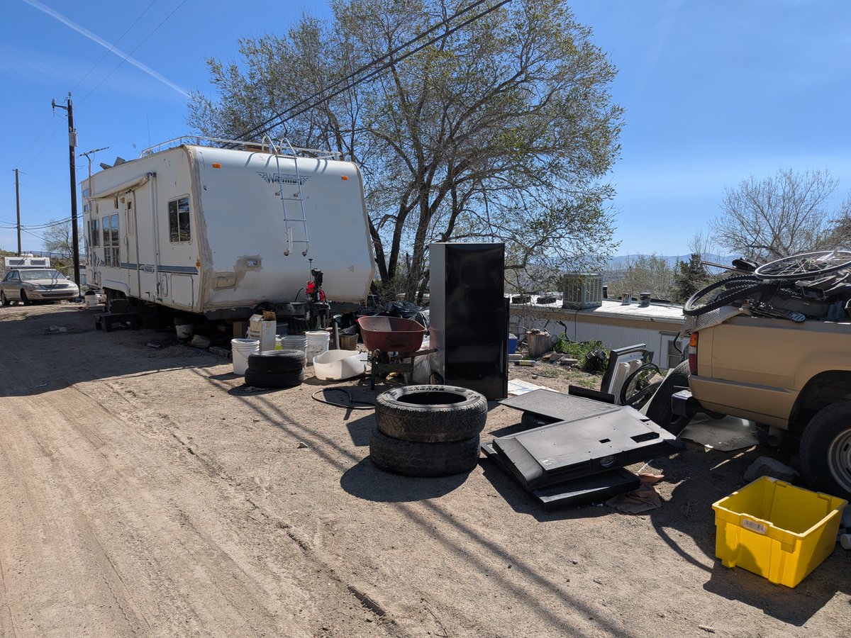 SVinsider89433's tweet photo. Sun Valley’s Abandoned Properties Issue

During the meeting, Sun Valley CAB Chair Heidi Soper, and Candidates Katherine Yriarte and Veronica Cortes all spoke in support of closing this loophole and getting these parcels cleaned up. #sunvalleynv

https://t.co/g1FUIb67BY https://t.co/jZiZu009bu