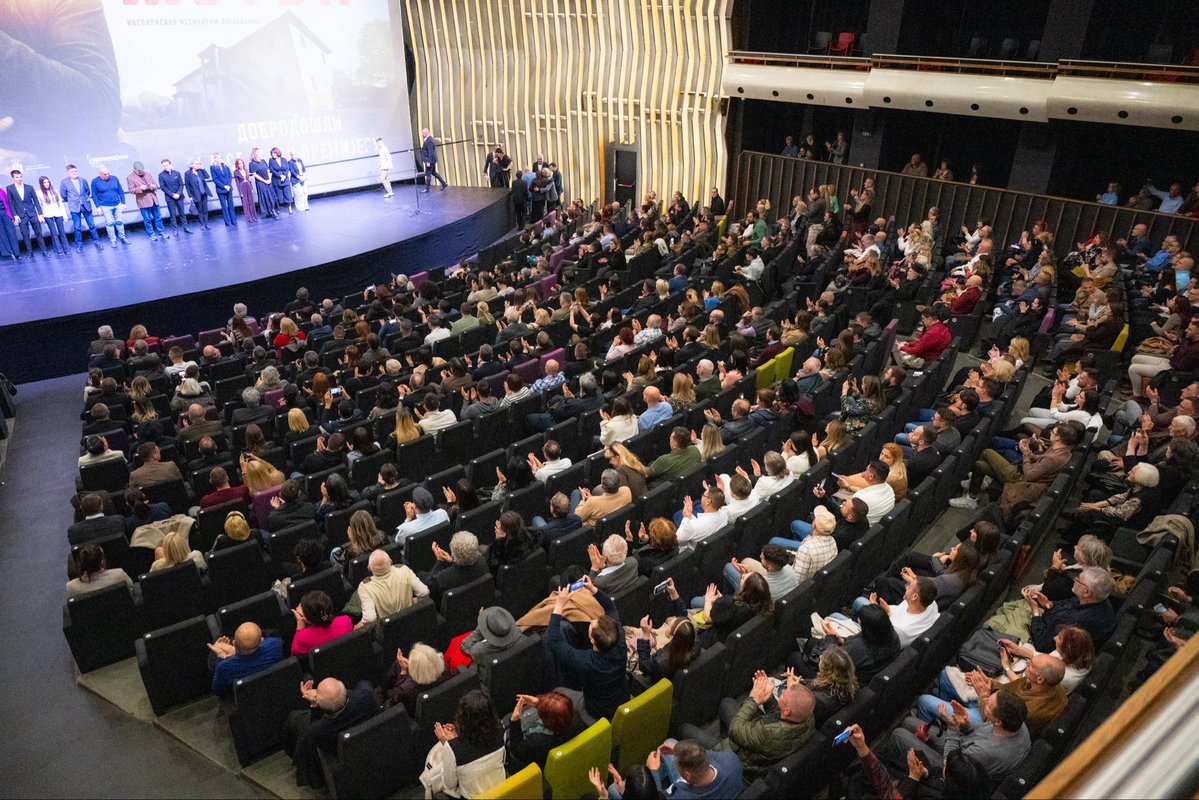 Филип Карађорђевић tweet media