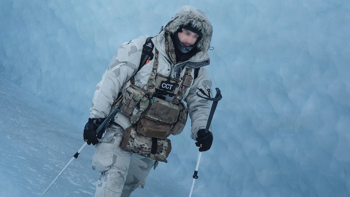 ᴅᴇᴡ tweet media