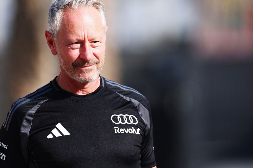 Estagiário da F1 tweet media