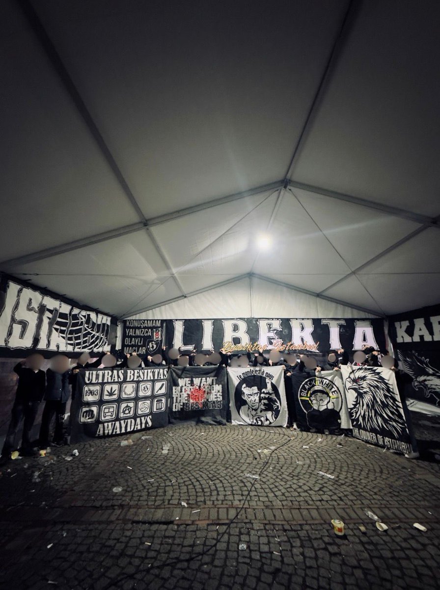 LibertaBesiktas's tweet photo. BESIKTAS ULTRAS 🏁
#LıbertaBesıktas #Hoolıgans https://t.co/VXj77p7Anz