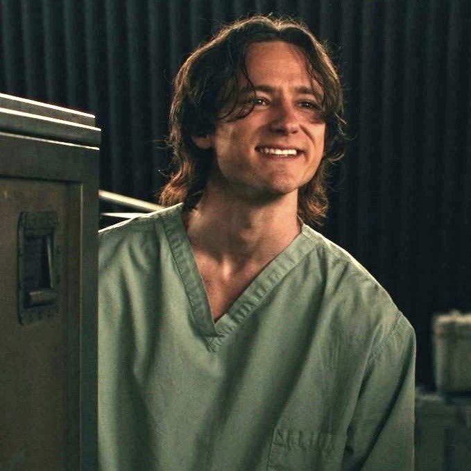 Raffaella ❄️🏳️‍🌈 tweet media