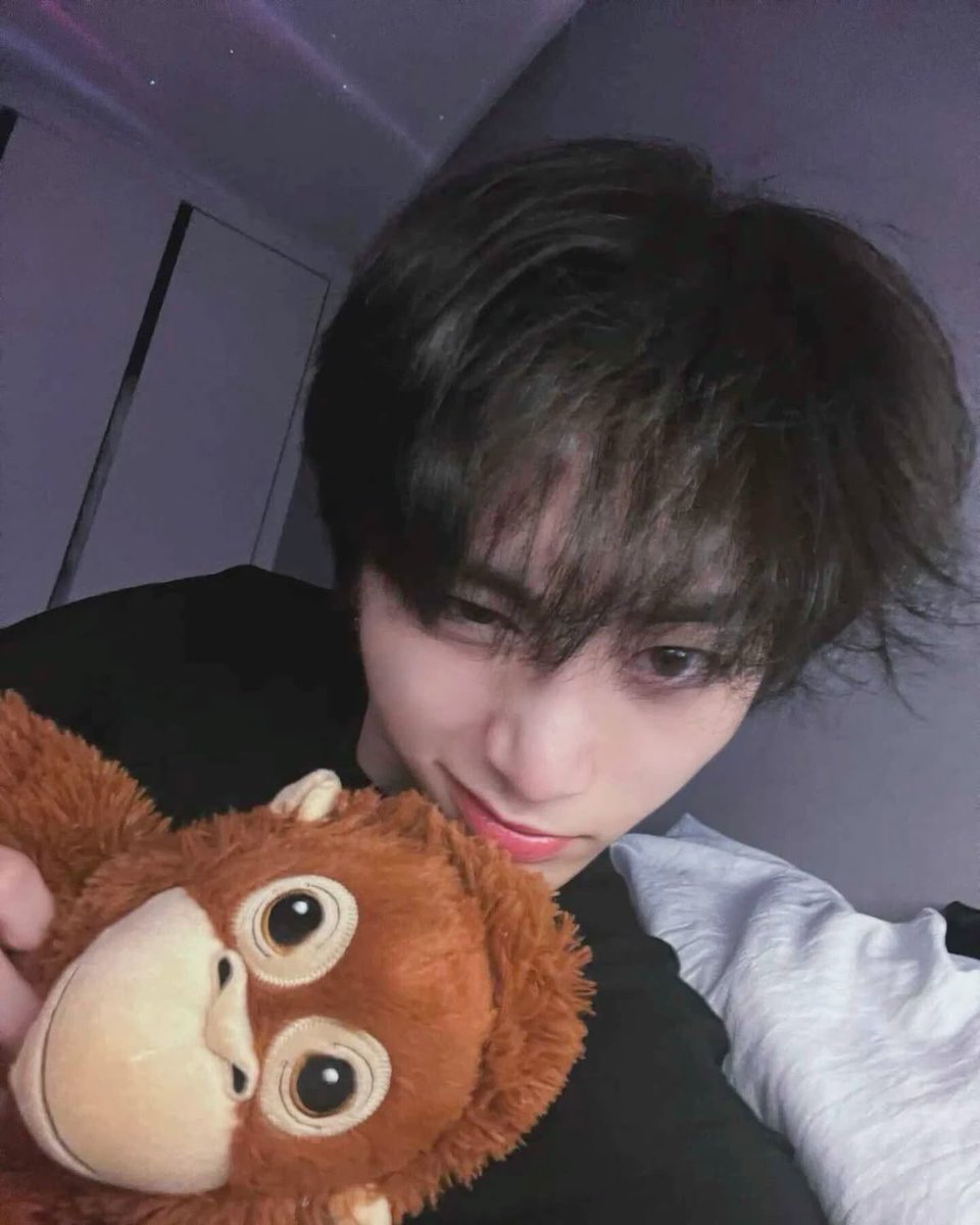 ⪩. .⪨ tweet media