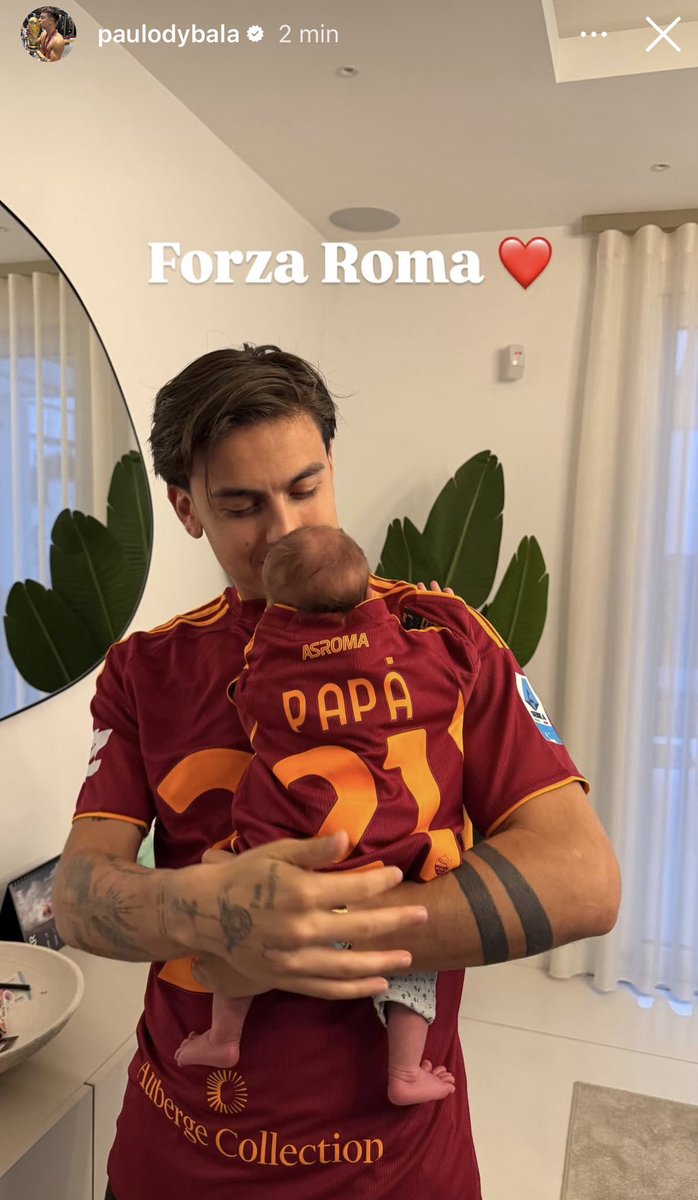 radio_romanista's tweet photo. Paulo #Dybala con Gia 💛❤️

#ASRoma https://t.co/PxbTRC69Ih