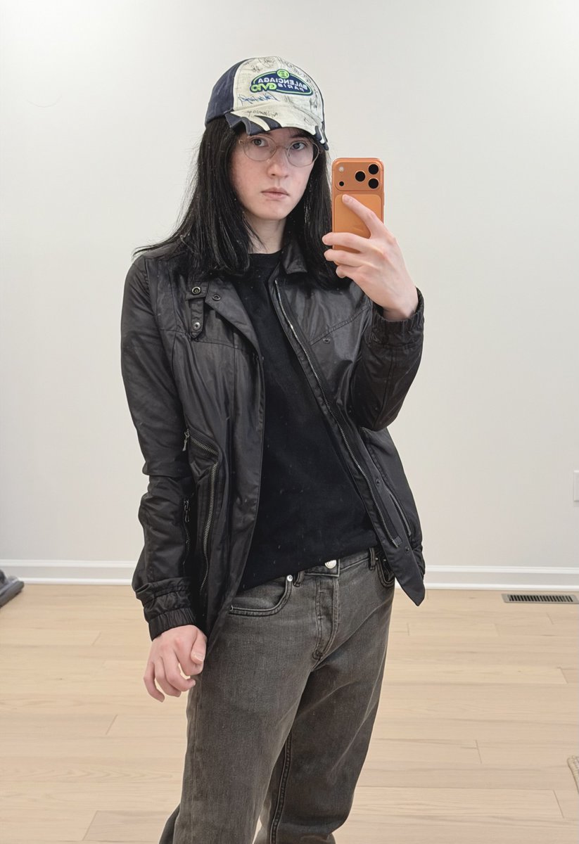 jackie 🐝 tweet media