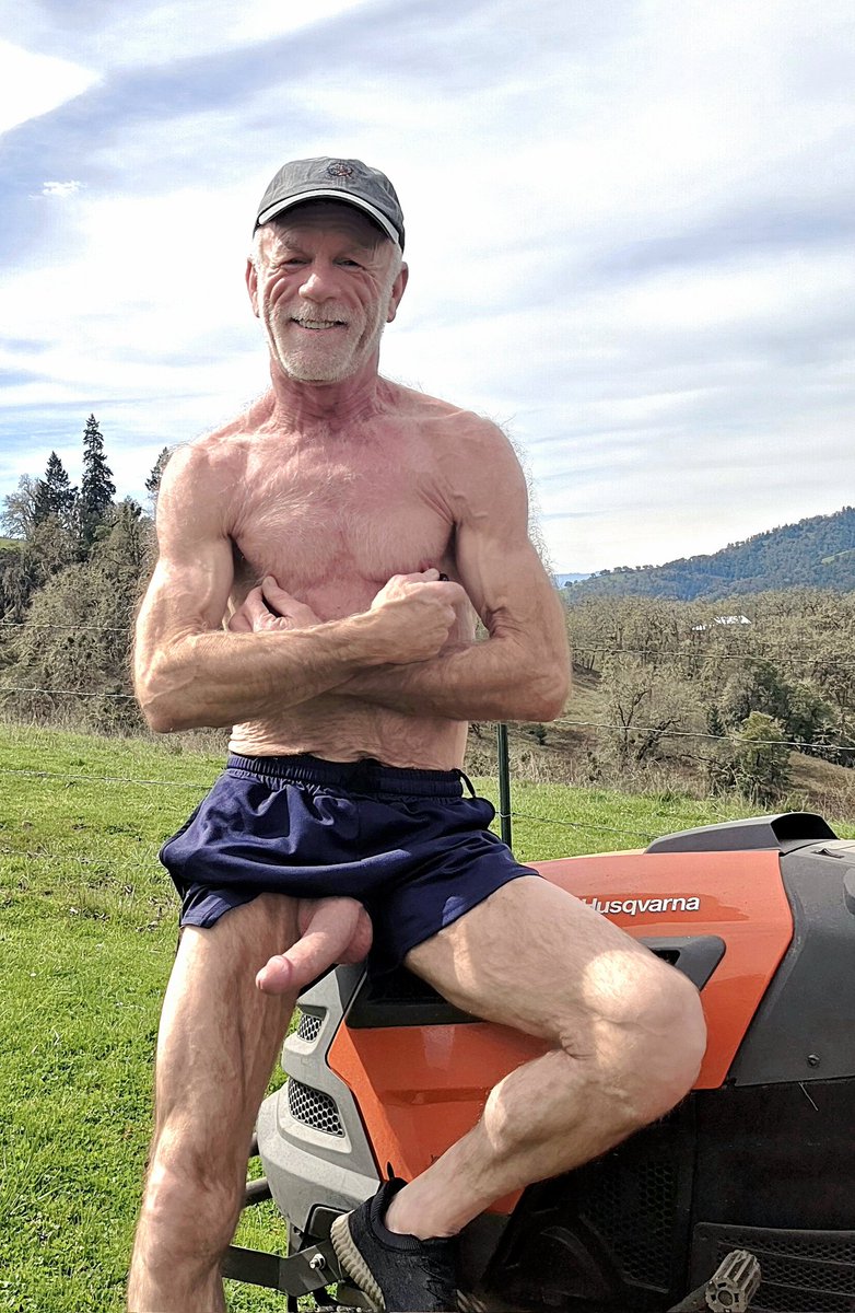 Daddy Plow tweet media