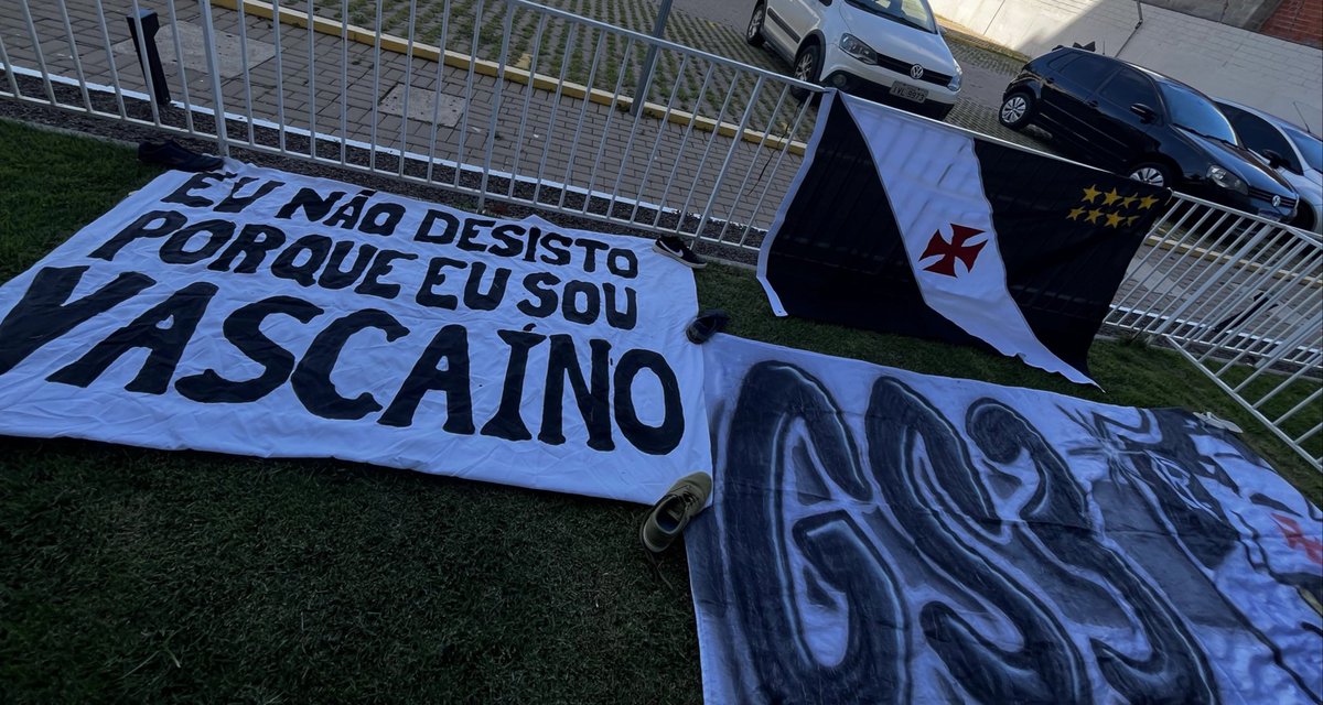 Lucas. ☧ #RevendaJá tweet media