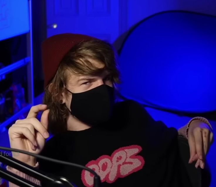 Daily Ranboo Photos🎨 tweet media