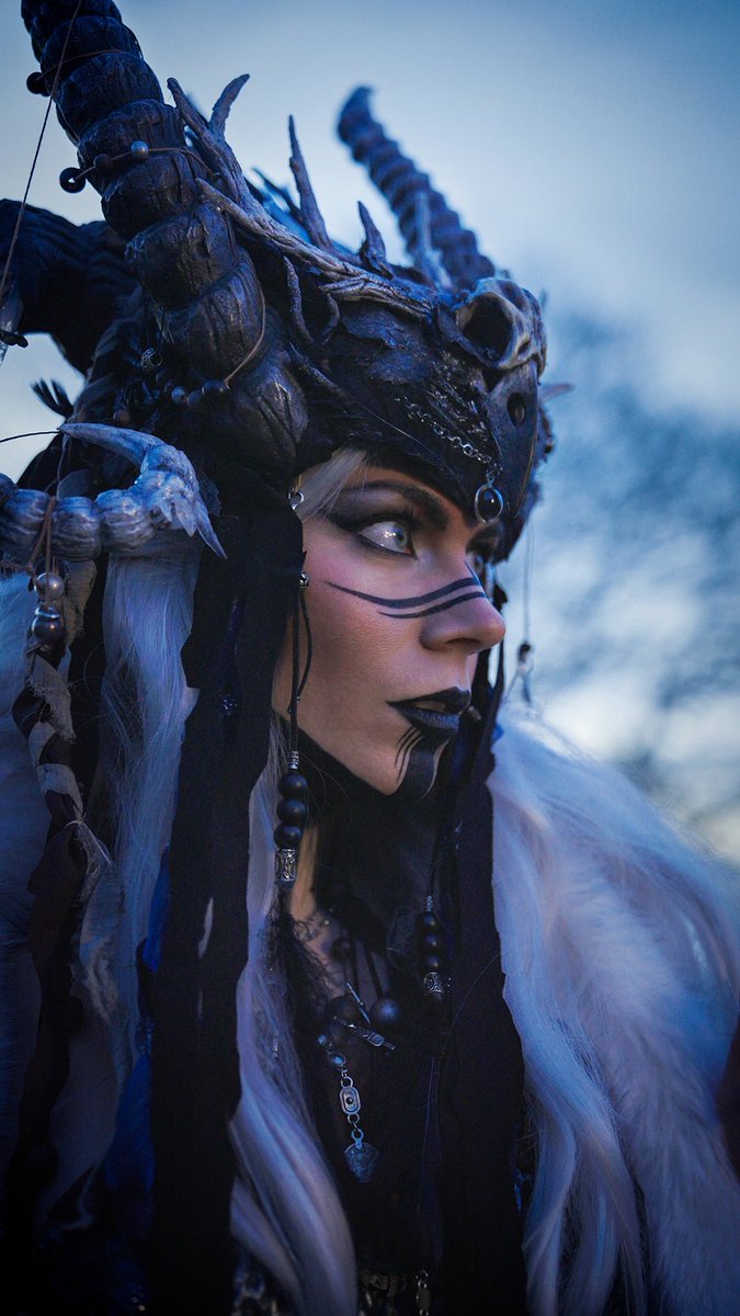 CinderysCosplay's tweet image. Midnight Oracle 💙✨️ Thank you @ fakefurshop for gifting me the fake fur. It looks so gorgeous! More pictures are coming 🤫
📷 by @ pablofta_dop 🥰
#OCcosplay #Oracle #viking #Midnight