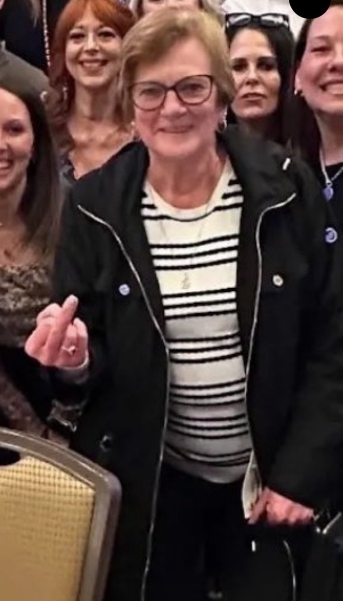 Case10🇺🇸 tweet media