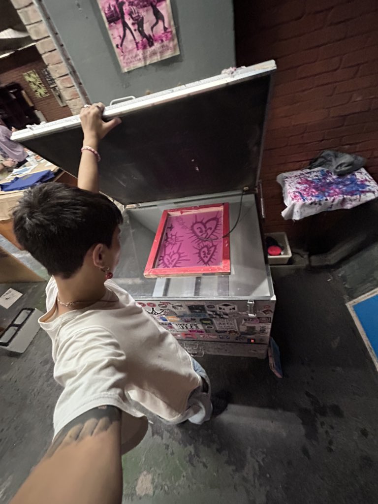 vtd.fml no @ tweet media