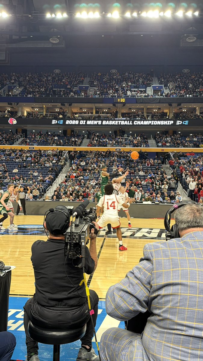 SalSports's tweet image. #NCAATournament #Buffalo