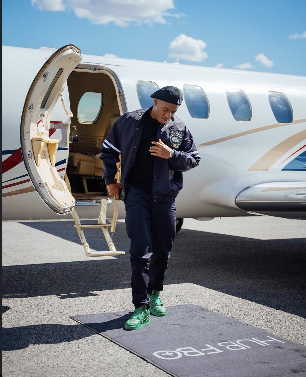 LU$O🦇 tweet media