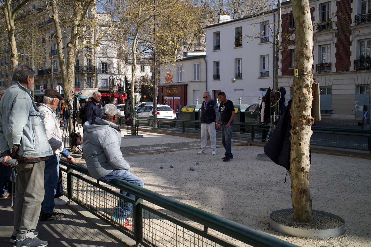 Mairie17's tweet image. Tu tires ou tu pointes ? 🎯

Aujourd’hui au boulodrome de la Place Navier ça jouait sérieux… mais toujours dans la bonne humeur ! 😎

#Paris17 #Pétanque #Boulodrome #Paris #Sport
