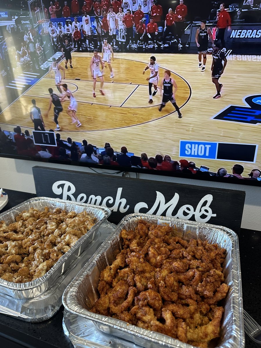 Off The Bench with Sean & Lucas tweet media