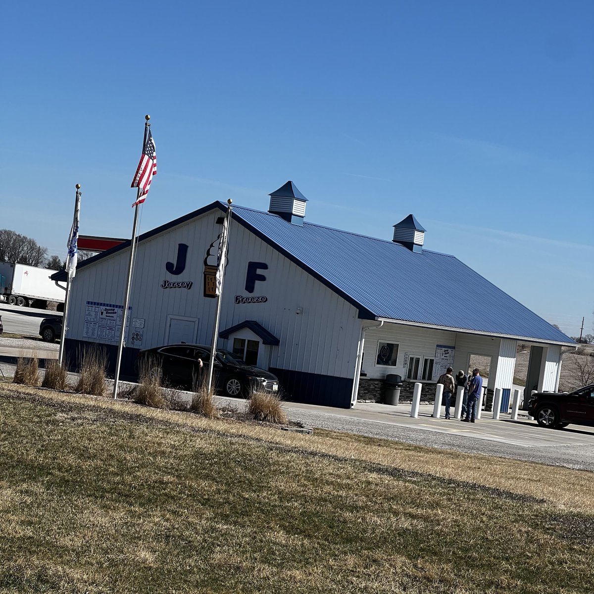 Knoxville Raceway tweet media