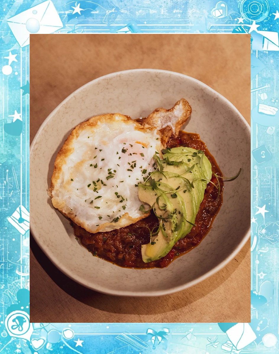 syn37475842's tweet photo. Sunny side up eggs + avocado toast + cherry tomatoes  — simple, fresh, u0026 ready in 10 mins! Perfect quick breakfast to fuel your day. https://t.co/vgSFEOgup6