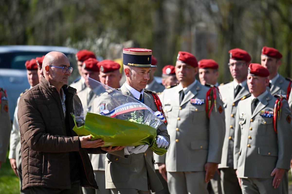 Chef de corps du 1er RCP tweet media