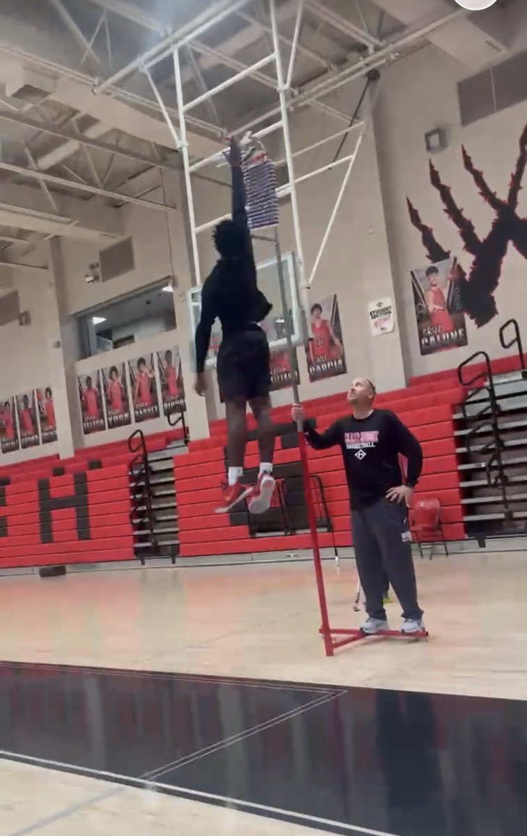 Christian Brown tweet media