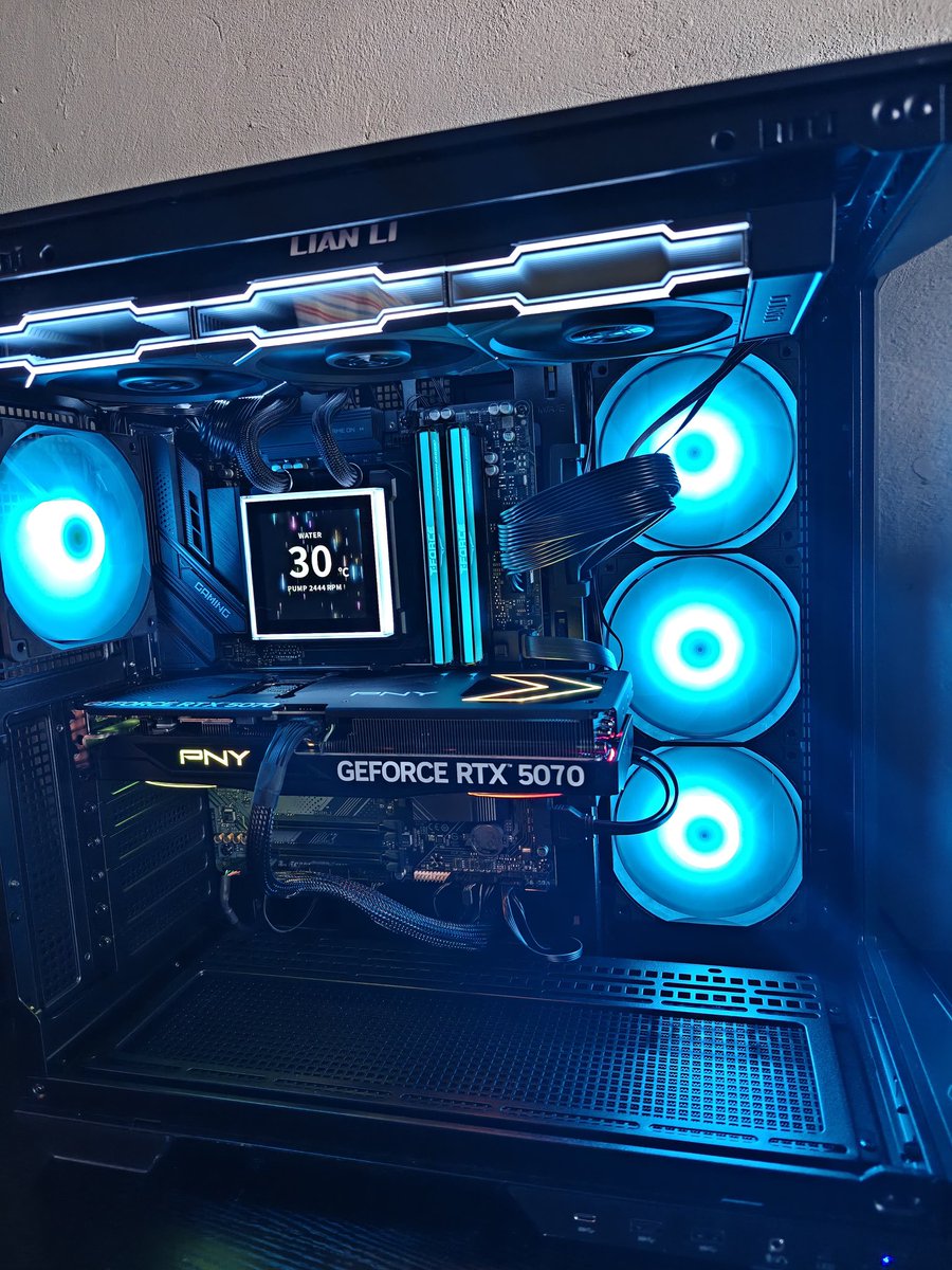 Phoenix | Sebas tweet media