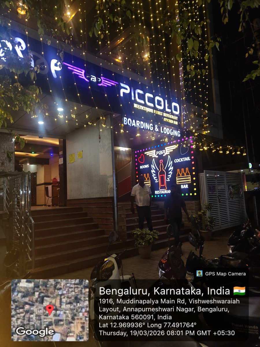 APNagarBCP's tweet photo. ಈ ದಿನ @APNagarBCP ಠಾಣ ವ್ಯಾಪ್ತಿಯಲ್ಲಿ ಏರಿಯಾ ಡಾಮಿನೇಷನ್ ಮಾಡುವ ಮೂಲಕ ಠಾಣಾ ವ್ಯಾಪ್ತಿಯಲ್ಲಿನ ಹೋಟೆಲ್,  ಬಾರ್ ಅಂಡ್ ರೆಸ್ಟೋರೆಂಟ್ ಗಳಿಗೆ ಭೇಟಿ ನೀಡಿ ಪರಿಶೀಲಿಸಿ ಅಲ್ಲಿನ ಸಿಬ್ಬಂದಿ ಅವರಿಗೆ ಸಮಯದ ಪರಿಪಾಲನೆ ಹಾಗೂ ಅಪರಾಧ ನಿಯಂತ್ರಣದ ಕುರ��ತು  ಸೂಕ್ತ ತಿಳುವಳಿಕೆ ನೀಡಲಾಗಿರುತ್ತದೆ... https://t.co/CbnlFCutka