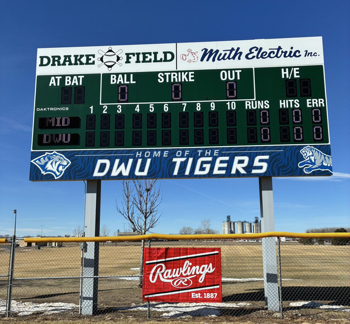 DWU Baseball tweet media