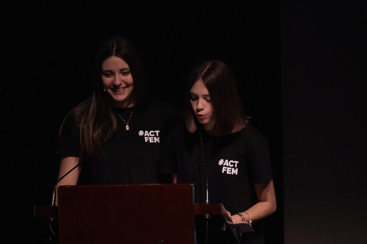 Mans Unides Barcelona tweet media