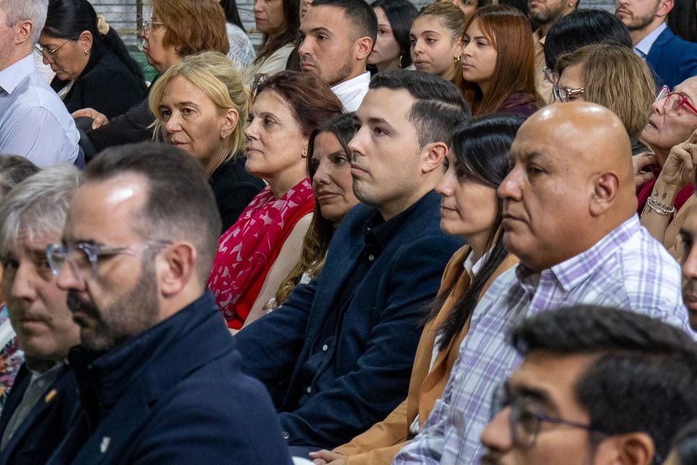¿Cómo defender a quienes trabajan frente a la mal llamada “modernización laboral”? 

De eso se trató la presentación del Dr. Mario Ackerman.

La reforma laboral es una regresión de derechos en contra de los trabajadores. Desprotege y facilita el despido. 

Para generar empleo