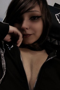 𝐀𝐬𝐡 ❦ tweet media