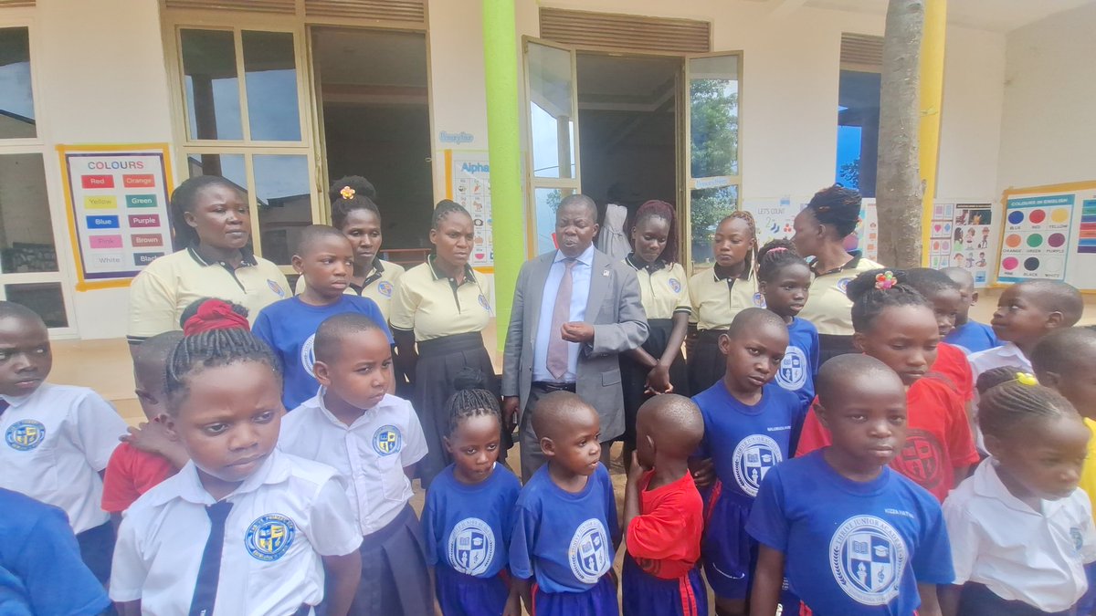 Oweek. Ssenyonjo Moses Kiyimba tweet media