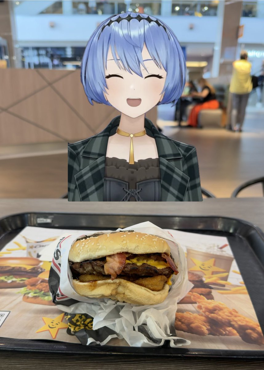 She thinks I’m gonna give her my burger…

Keep dreaming Sui