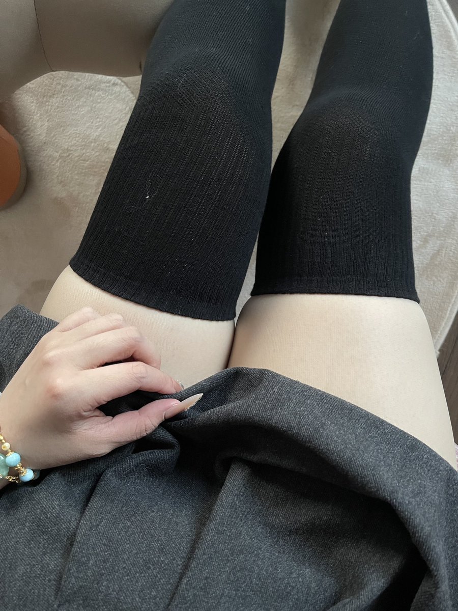 声音很好听身材很曼妙的拥有动漫版色情大奶的爆乳禁欲系魅魔楚宝（网上冲浪🏄版） tweet media