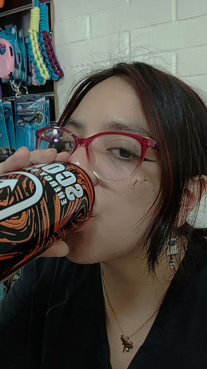 watona triste tweet media