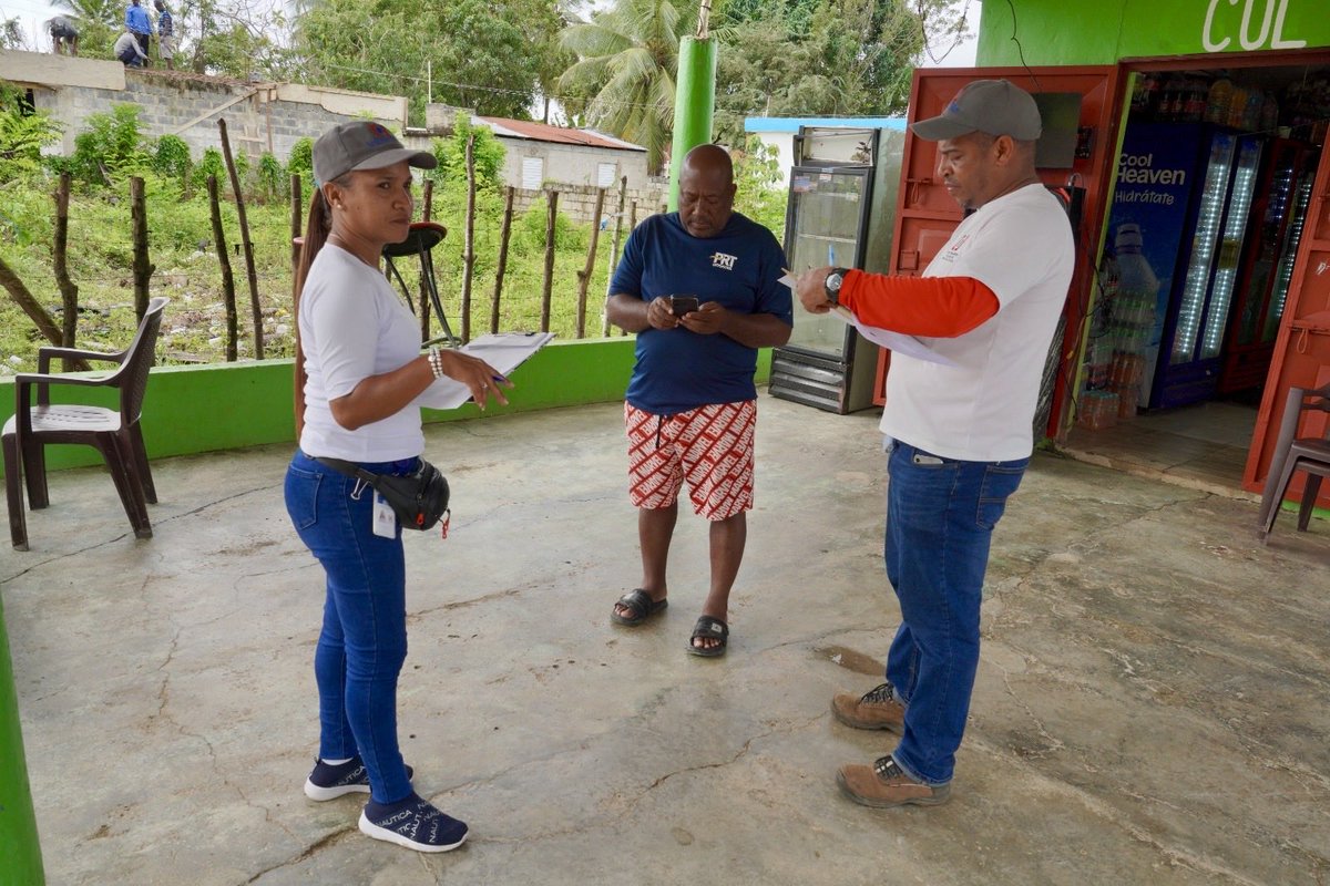 rdtitulacion's tweet photo. Este proyecto es encabezado por Laura Benítez, sumando esfuerzos para que cada familia pueda acceder a su título de propiedad. 🏡

#UTECT
#RevoluciónDeTitulación https://t.co/TsUezOuOUK